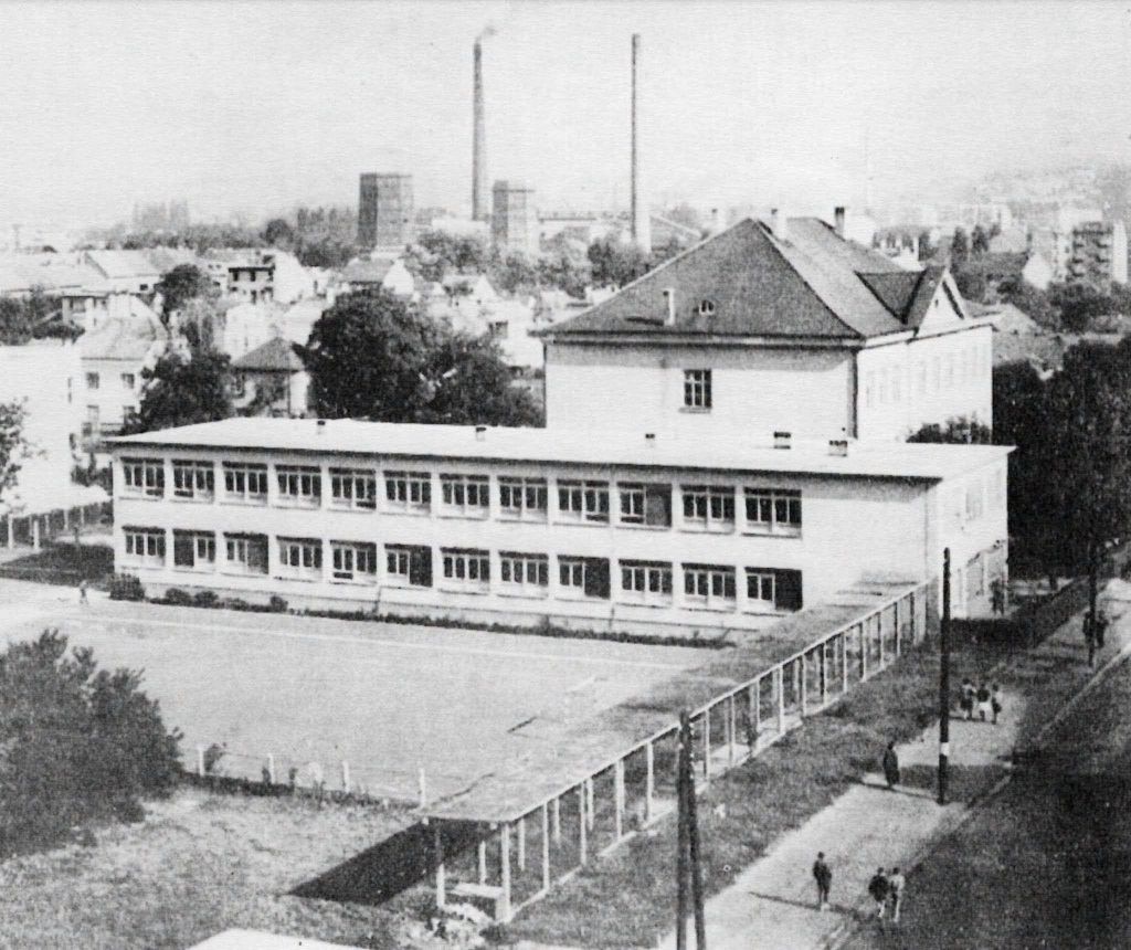 Nova cesa 1964. godine, osnovna škola